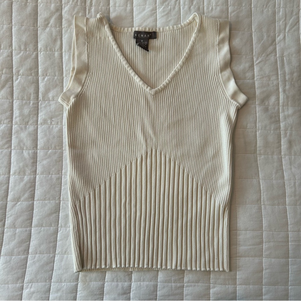 Kenar White Ribbed V-Neck Tank Top